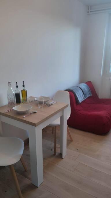 Charmant T1Bis Renove Avec Gout Rodez Exterior photo